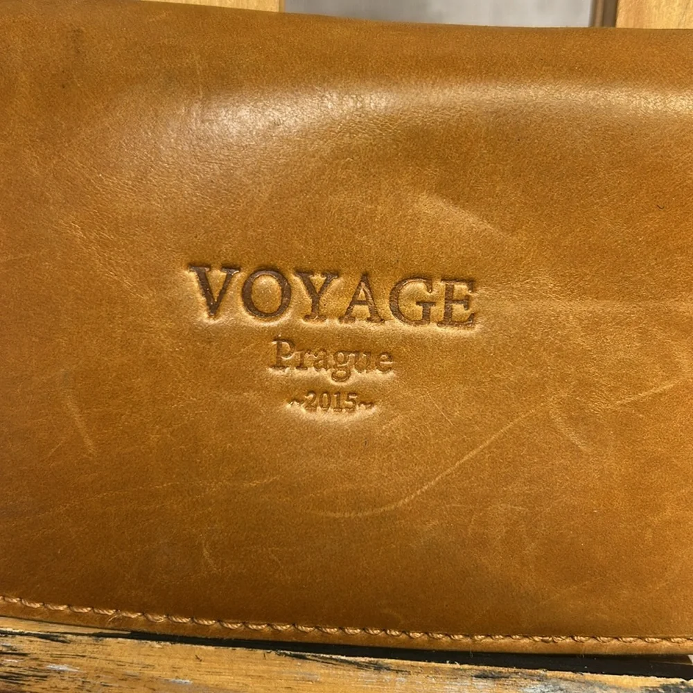 Voyage Prague leather bifold wallet